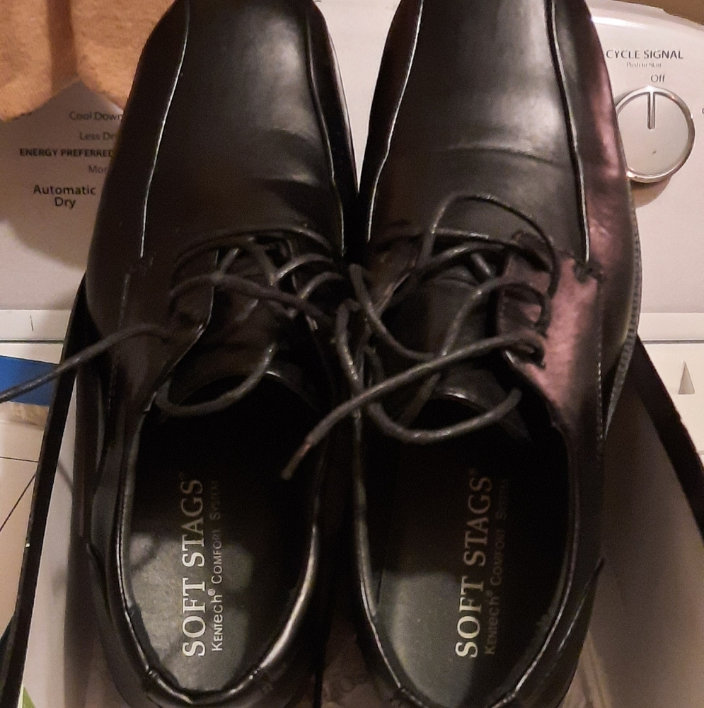 Men's Size 10 Soft Stags Shoes